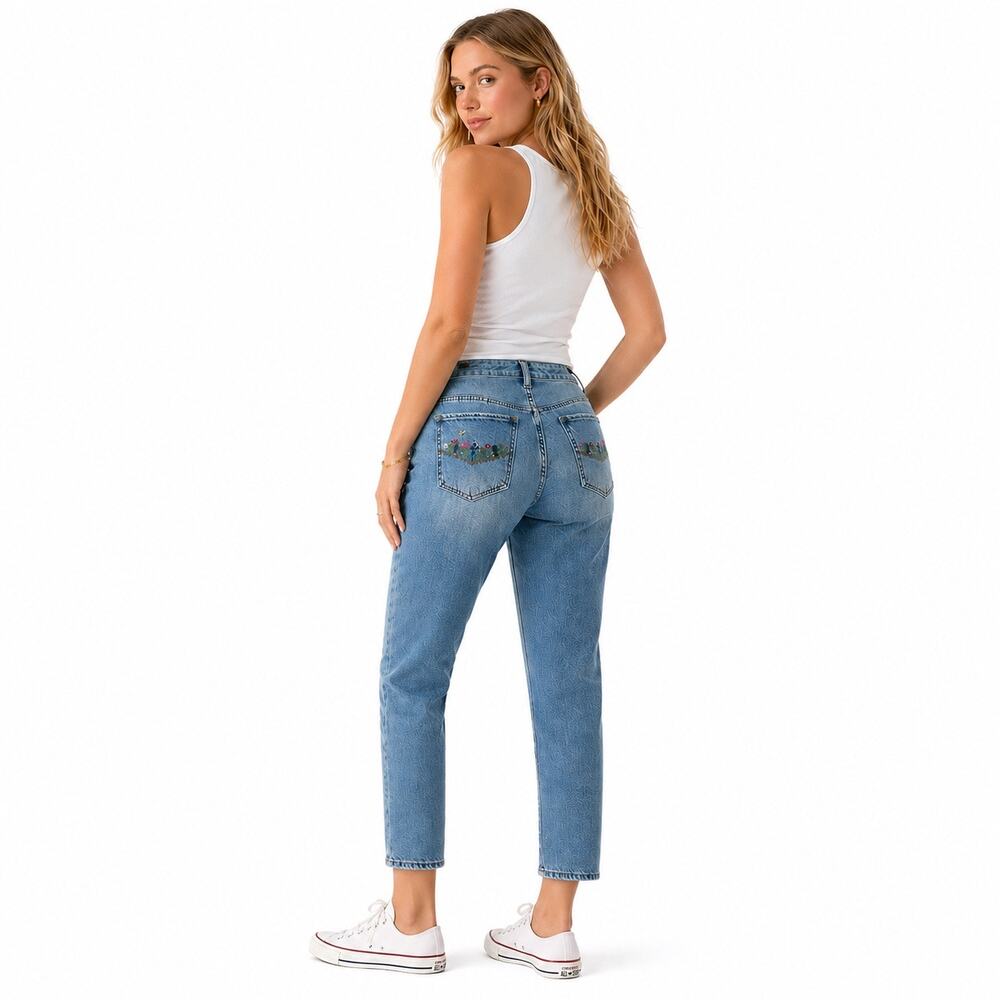 S.O.N.G. Timeless Fit Light Wash Embroidered Straight Leg Jeans Size 9/29